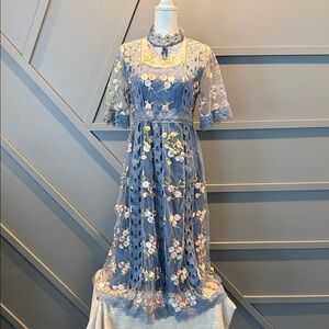 Elegant Blue Floral Embroidered Midi Dress